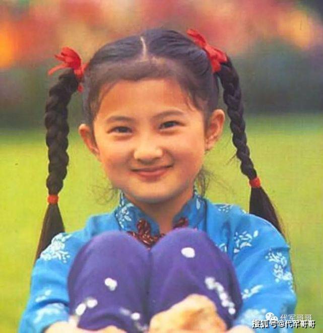 金铭:9岁时红遍全国,曾是撒贝宁的梦中女神,如今42岁却还是单身