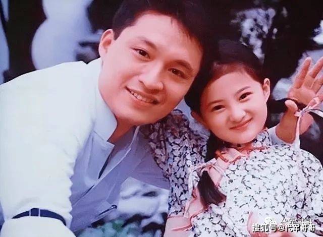 金铭:9岁时红遍全国,曾是撒贝宁的梦中女神,如今42岁却还是单身